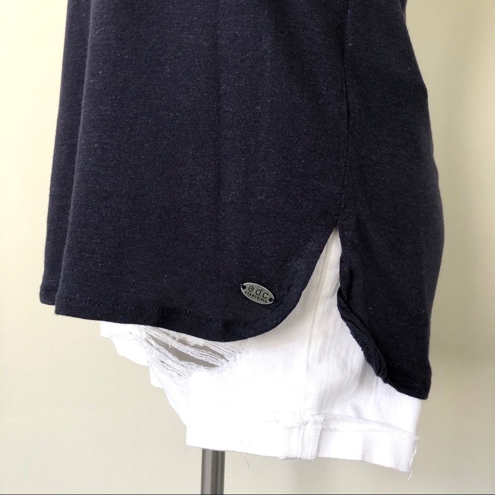 ESPRIT Aztec Embroidered Cotton Blend Cap Sleeve Tee Top Navy White Sz XS - Picture 5 of 10
